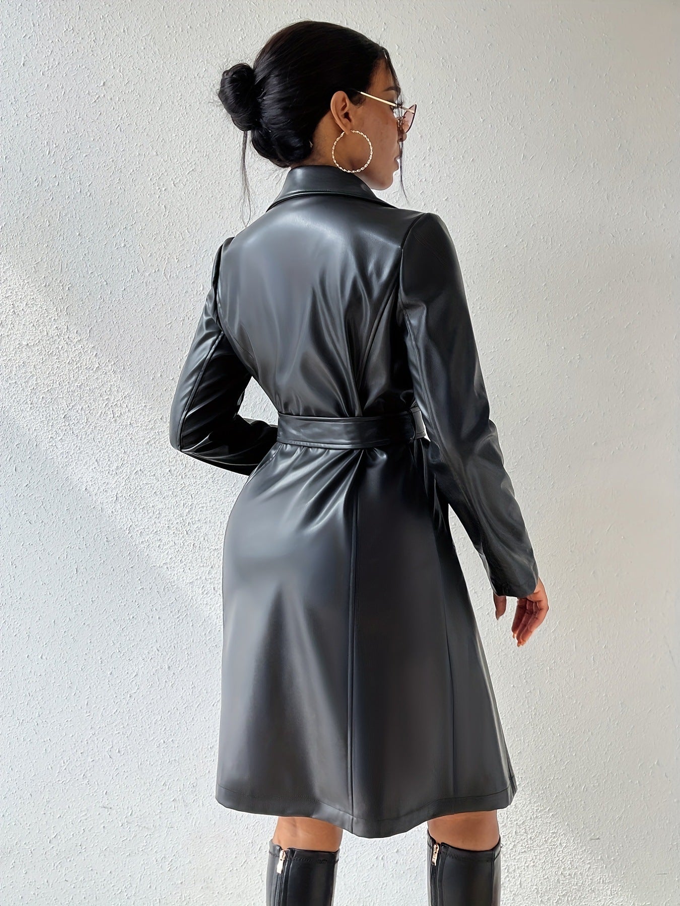Long Sleeve Lapel PU Leather Jacket With Pockets Slim Fit Long Trench Coat Women's Clothing Overview: Unique design, stylish and beautiful. Good material, comfortable wear. A variety of colors, any choice. Product information: Fabric name: artificial fur