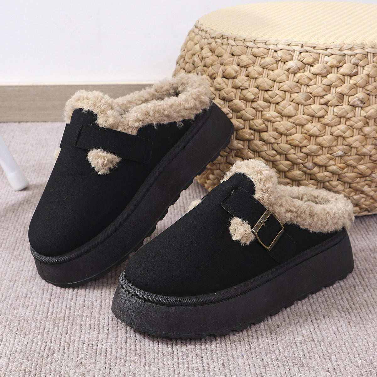 Fashion Thick-soled Plush Buckle Cotton Slippers Winter Indoor And Outdoor Casual Warm Shoes Women Garden Slipper Overview: Unique design, stylish and beautiful. Good material, comfortable feet. A variety of colors, any choice. Specification: Types of sli