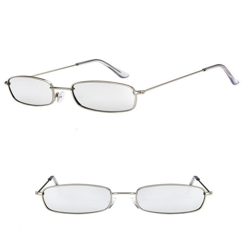 New Metal Small Frame Sunglasses, Ocean Piece Sunglasses, Retro Street Shooting Men And Women Trend Retro Glasses Product Information: Specifications: Conventional Glasses structure: frame Whether to polarize: No Lens material: AC Style: Fashion Frame mat