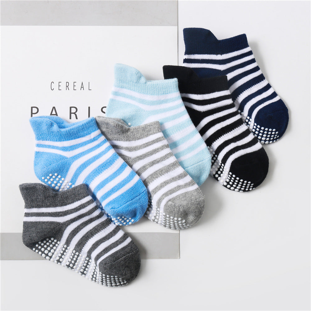 Non-slip Non-slip Ankle Garter Grips Baby Toddlers Product introduction: Item No.: Dispensing Flat Socks-Solid Color Men Applicable gender: neutral/male and female Children's socks category: boat socks Children's socks material: combed cotton Children's s