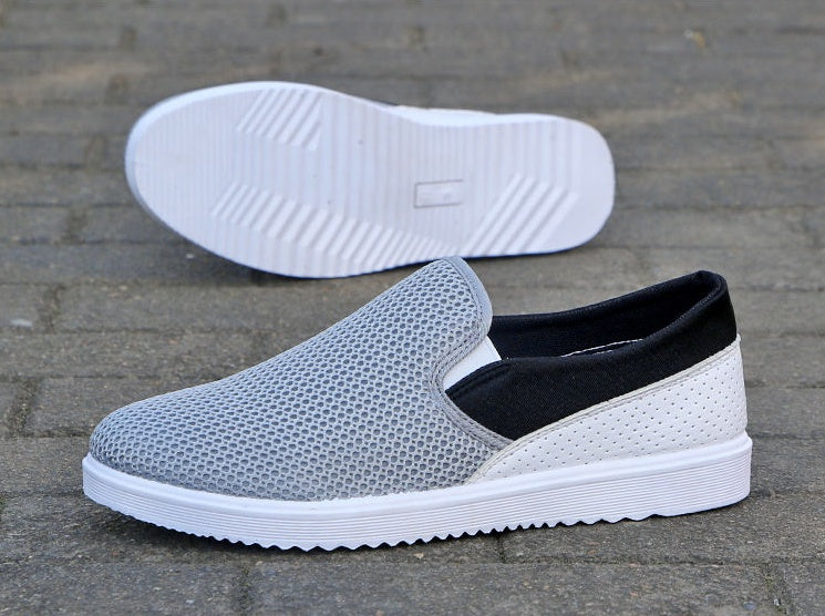 Breathable deodorant casual shoes Occasions: Everyday With the bottom style: flat heel Sole Material: Rubber Material inside the upper: two layers of pigskin Upper material: PU Style: mesh shoes Breathable deodorant casual shoes Occasions: Everyday With t