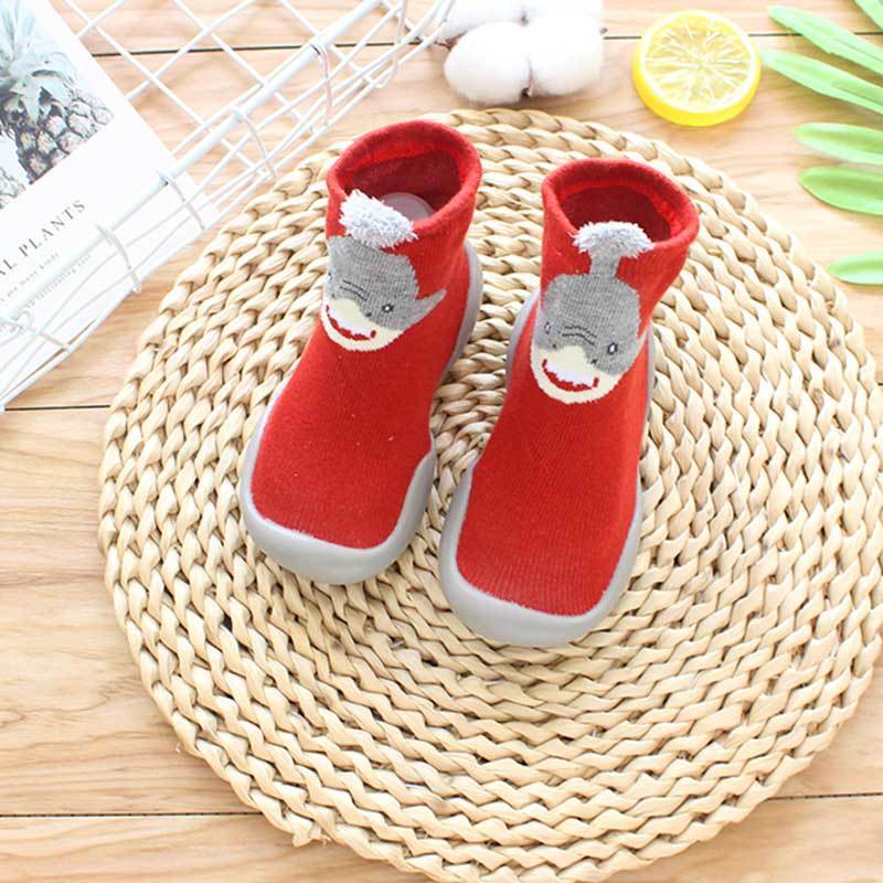 Children floor socks Product advantages: 1. Good toddler shoes and socks pay attention to every detail 2. Non-slip shock absorption, socks wrapped with TPE material socks to protect the baby's feet, so that mothers can rest assured of soft sole 3. It’s ea