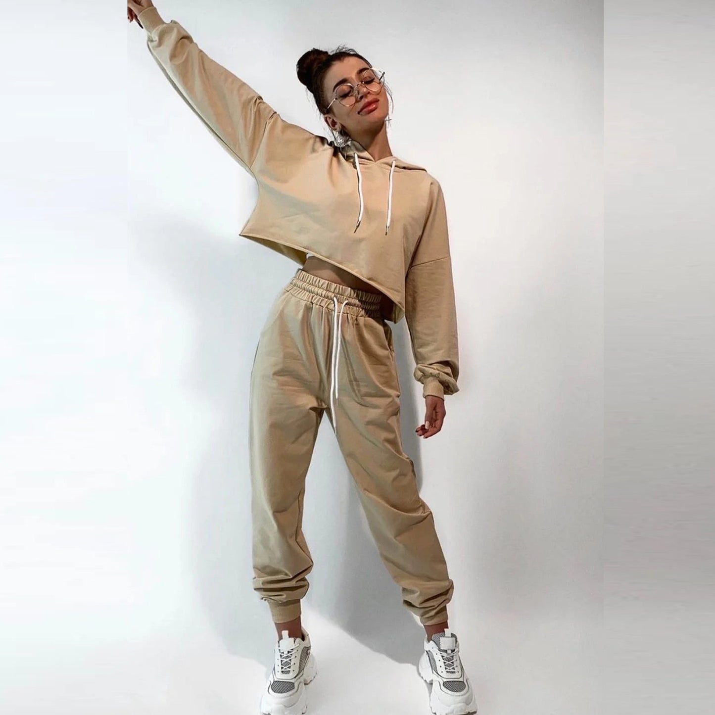 Women's New Sports And Leisure Suits Product information: Style: OL commuting Pattern: plain Style: pants suit Top style: fleece sweater Top sleeve length: long sleeve Length: trousers Main fabric composition: polyester fiber (polyester) The content of th