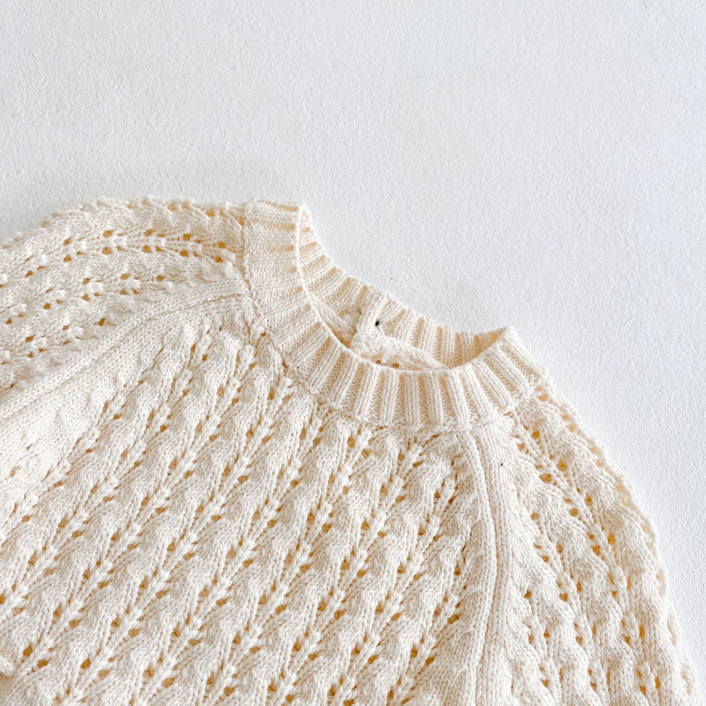 Girl Baby Knitted Hollow Waist Girdle Long Sleeves Harpy Dress Triangle Product information: Product name: female baby baby knitted garment Closed style: hidden button Size information: Size Length bust Sleeve Length 66 40 24 25 73 43 26 26 80 46 28 27 90