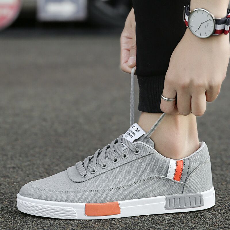 Men's Shoes Canvas Shoes Men's Sports Casual Shoes Product information Applicable gender: male Pattern: plain Upper material: canvas Sole Material: Rubber Heel shape: flat bottom Sole craft: viscose shoes Size Information Size: 39,40,41,42,43,44 Packing l