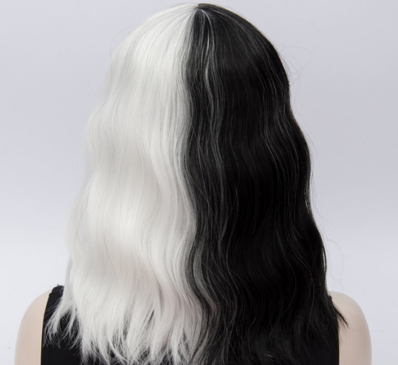 Short Wigs Similler Synthetic-Hair Halloween Kinky Cosplay Women White Straight for Black Product Details : Style: exotic Model: Stitching black and white wig Applicable people: Ms. Whether it can be dyed or hot: Do not dye it Hair material: high temperat