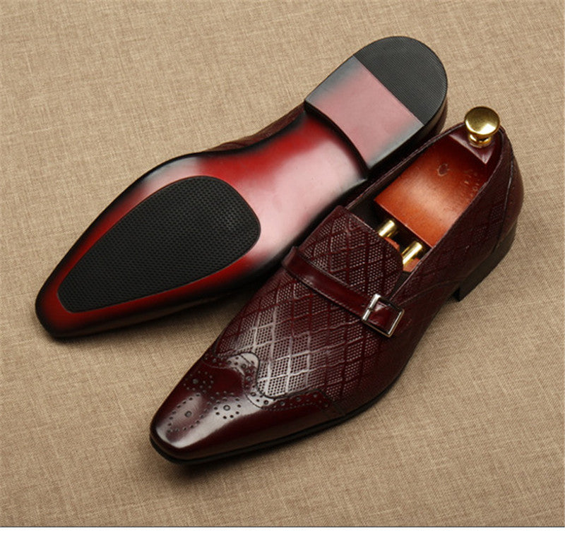 Business Shoes Leather Buckle Breathable Men's Shoes Product Information: Product category: Derby shoes Upper material: cowhide Sole Material: Rubber Upper height: low to help Style: British Popular elements: stitching, carving, metal Size Information: Si