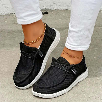 Flat Plus Size Fashion Casual Shoes Product information: Toe holder shape: round head Color: Black Shoe Upper material: canvas Heel height: flat heel Size: 35, 36, 37, 38, 39, 40, 41, 42, 43 Suitable season: summer, winter, spring, autumn Popular elements