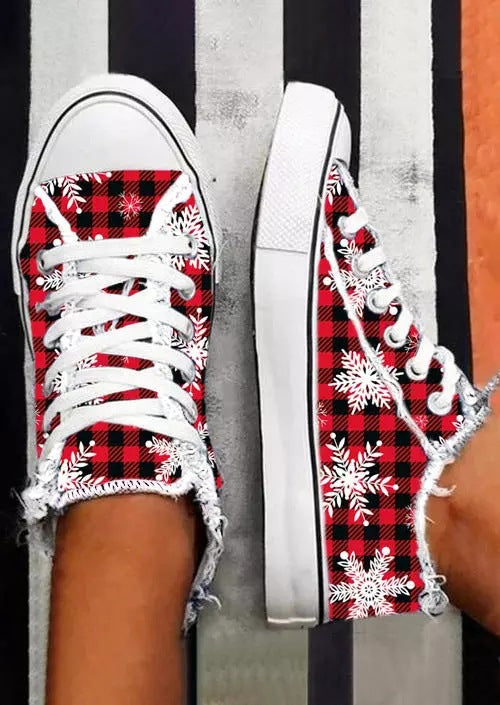 Low Top Canvas Flat Bottom Lace-up Casual Board Shoes Product information: Pattern: solid color Lining material: Cotton Color: Brick Red Upper height: low top Size: 36, 37, 41, 40, 43, 39, 38, 42 Sole craft: viscose shoes Sole material: rubber Toe holder