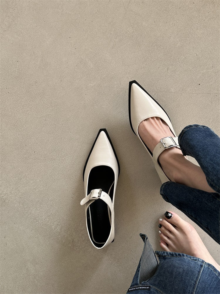 Women's Fashion Pointed Toe Classic Style Mary Jane Shoes Product information: Color: black, beige Heel shape: short stout heel Size: 34, 35, 36, 37, 38, 39, 40 Sole craft: viscose shoes Cutting depth: Middle mouth (7-11CM) Sole material: rubber Toe brack