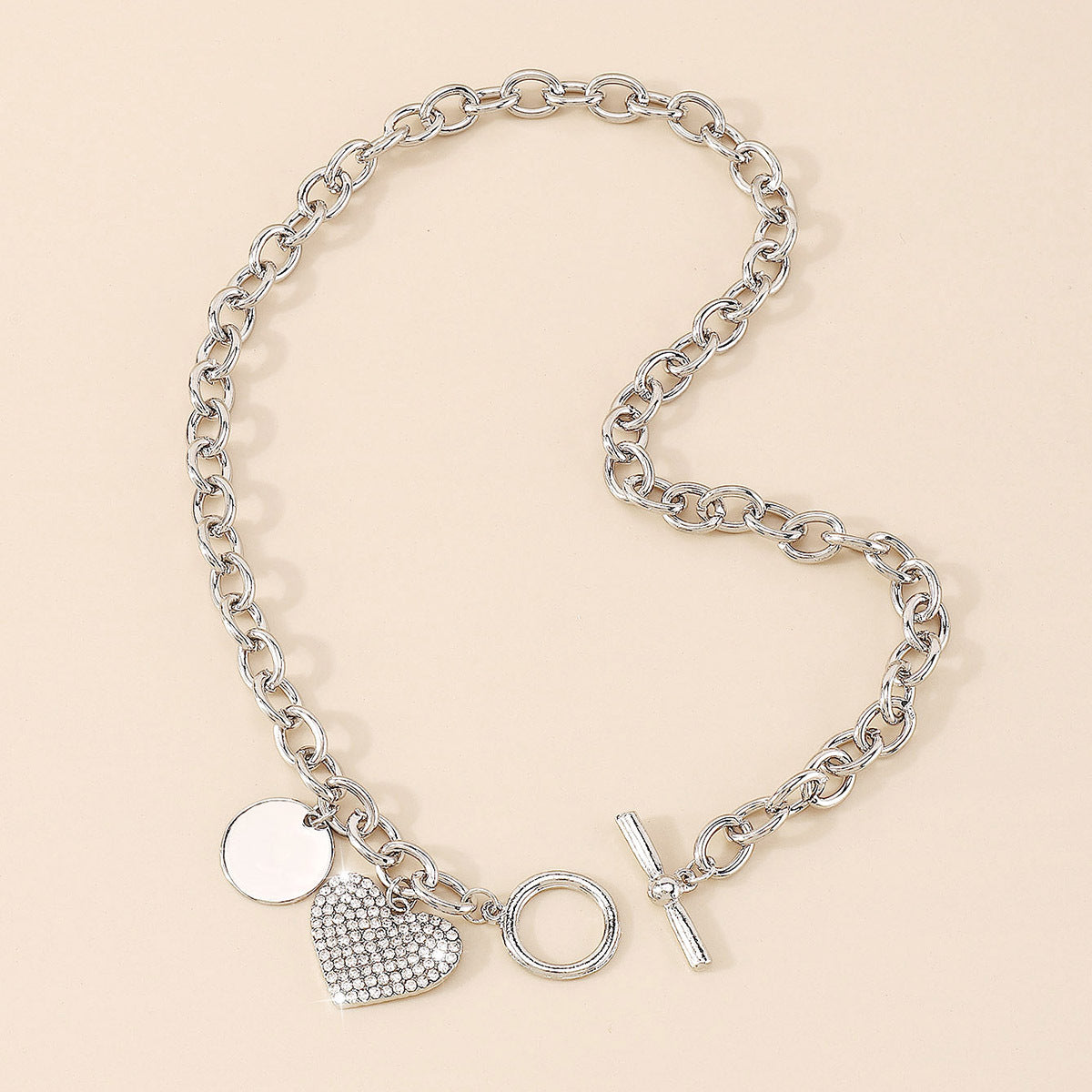 Women's Round Heart Shape With Diamond Necklace Product information: Treatment Process: Electroplating Color: gold, white K Applicable population: Female Pendant material: Alloy Style: Love necklace Chain style: clavicle chain Material: ferroalloy Rhinest
