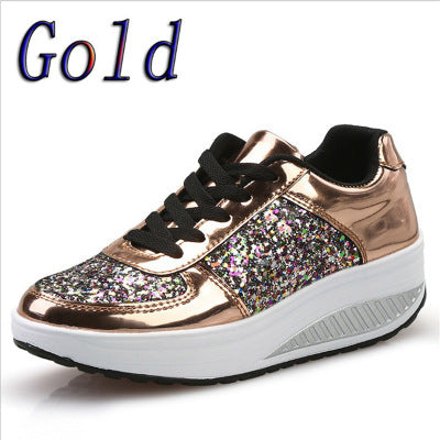 Sequin women's sneakers Upper material : canvas Sole material : other Applicable gender: female Upper height: high help Sole technology: vulcanized shoes Cortical features: cow split leather How to wear: Rear strap Popular elements: hollow Upper material: