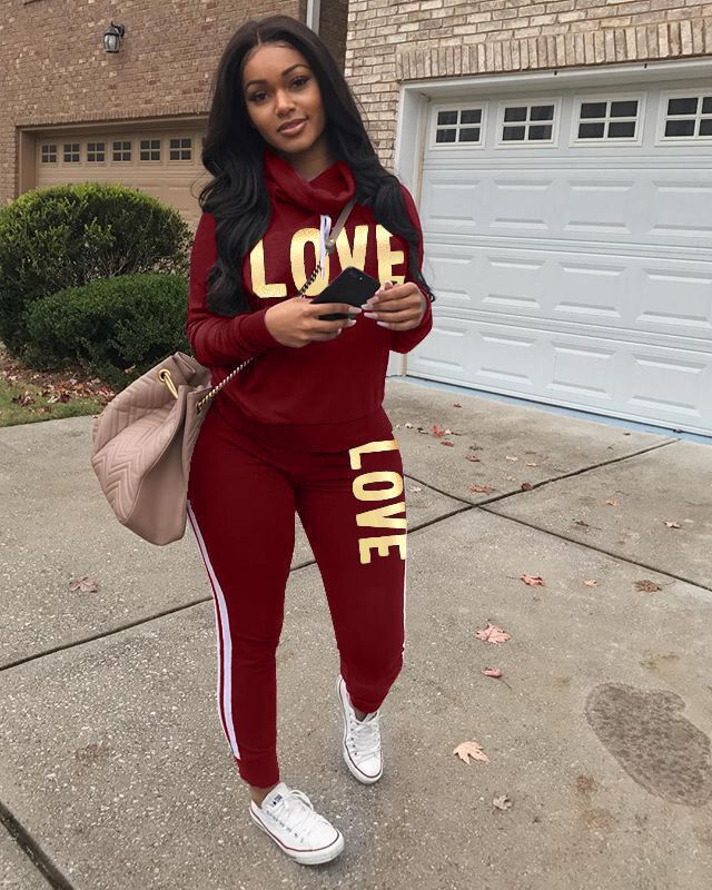 Women Suit Fashion Sweatshirt Pants Female Sports Suit Main fabric composition: rabbit hair The content of the main fabric ingredient: 100% Main fabric composition 2: Other size bust waist length S 86 68 90 M 105 75 91 L 109 76 92 XL 110 80 93 XXL 114 84