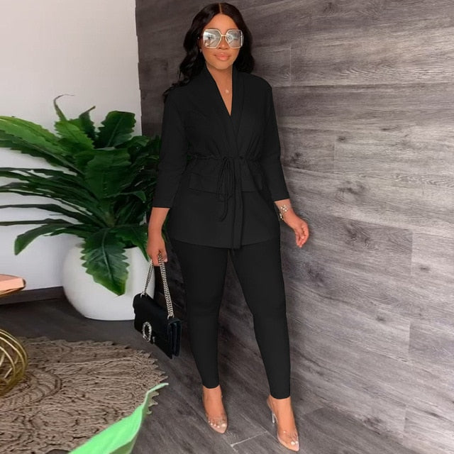 Two-piece Suit Set This Autumn Casual Two-Piece Set is perfect for ladies looking to stay fashionable and professional. Crafted from a quality cotton blend material, this piece is designed to be comfortable as well as stylish. The slim-fit shirt features