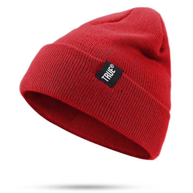 Fashionable hip hop autumn and winter warm knitted hat Product category: knitted hat Applicable gender: Male / female Material: Cotton Style: versatile Knitting method: plain weave Processing method: embossing Popular element: stickers Pattern: Letters Su