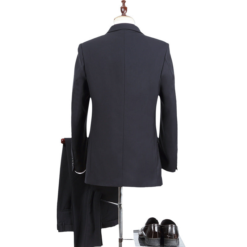 Men's suits Placket: single row with two buttons Suitable for the season: four seasons Fabric Name: Chemical Fiber Blended Main fabric composition: acetate fiber The content of main fabric composition: 80 (%) Applicable scenarios: daily Collar type: flat