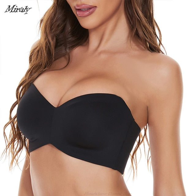 Full Support Strapless Bra A full support strapless bra is designed to provide ample support and lift to the bust while being worn without straps. It typically features an underwire construction for added support and shaping. This type of bra is popular a