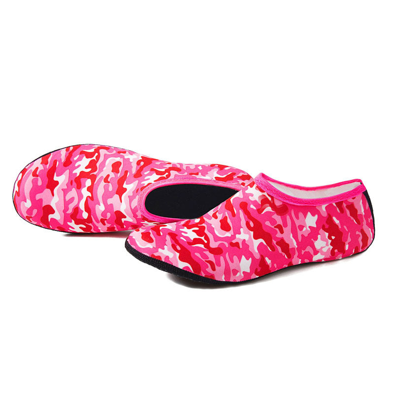 Printing Snorkeling Diving Socks For Men And Women 2.5MM Rubber Beach Socks Lycra Non-slip Product information: Brand: OEM Color: camouflage red, camouflage blue, line pink, line blue, line green Size: XXXS,XXS,XS,S,M,L,XL,XXL,XXXL Packing list: Shoes x1