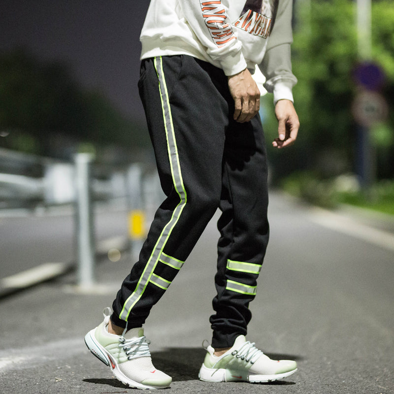 Men's street reflective sweatpants Main fabric composition :cotton unit:cm 1. Asian sizes are 1 to 2 sizes smaller than European and American people. Choose the larger size if your size between two sizes. Please allow 2-3cm differences due to manual measu