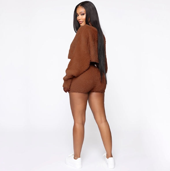two pieces set solid women outfit fashion velvet Material: Polyester Size Info Size Chest Sleeve Length Waist Hip Shorts Length Thigh Length S 104 66 40 62-68 78-88 34 44 M 108 67 41 66-72 82-92 35 45 L 112 69 42 70-76 86-96 36 46 1. Asian sizes are 1 to