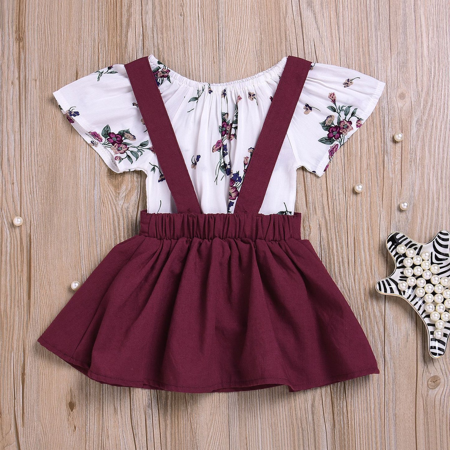 Patricia Floral Set Toddler Kids Baby Girls Floral Romper Suspender Skirt Overalls 2PCS Outfits Baby Clothing Cute Baby Girls Suspender Skirt 2PCS Clothes !! High quality and Brand new 100% Main Color: As Picture Show New in Fashion Material: Cotton Blend