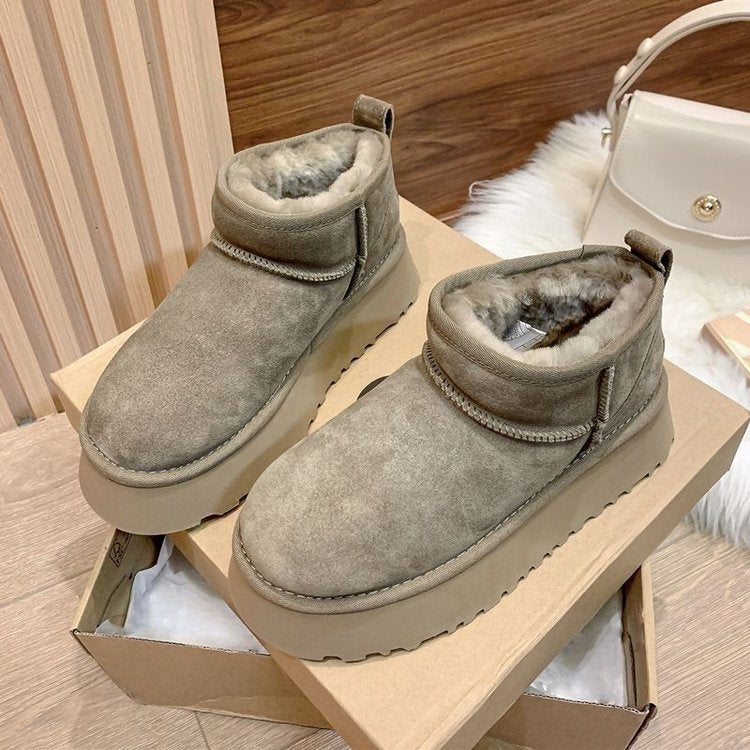 Women's Short Tube Velvet Thickening Thermal Cotton Shoes Snow Boots Product information: Pattern: solid color Lining material: artificial short plush Color: black, khaki, camel Upper height: Mid-top Processing Method: Frosted Heel height: Mid Heel Sock l