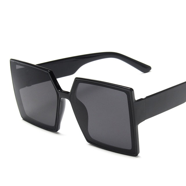 Women's Square Sunglasses Oversized Women looking for unbeatable quality and unique style should look no further than these highly fashionable square sunglasses. The oversized design provides full coverage, reducing glare from the sun and protecting your
