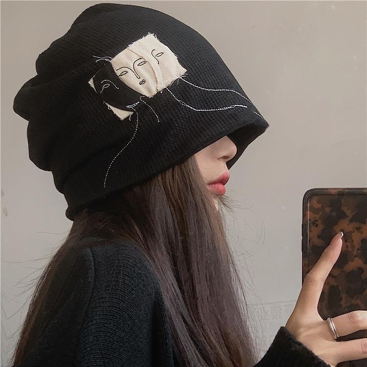 Pile Heap Cap Knitted Wool Tam-o'-shanter Hat Product information: Processing Technology: embroidery Fabric name: Nylon Color: head black, patch black, black whiteboard Crown style: conical Size: m (56-58cm) Packing list: 1*Knitted hat Product Image: Pile