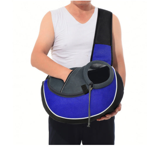 Carrying Pets Bag Women Outdoor Portable Crossbody Bag For Dogs Cats Pet Products Overview: 1.Comfortable and breathable: The bottom of this bag is comfortable and breathable, which can prevent pets from getting rid of stuffiness. 2. Durable and easy to c