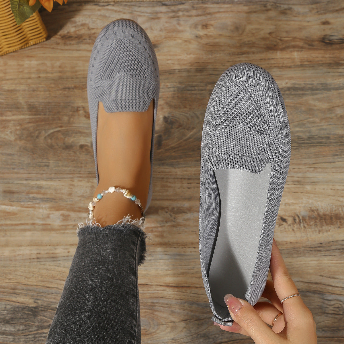 Women's Fashion Round Toe Flat Bottom Flying Woven Shoes Product information: Pattern: solid color Lining material: Mesh Color: red, slabstone Gray Upper height: low top Heel height: flat heel Heel shape: flat heel Size: 36, 37, 38, 39, 40, 41, 42, 43, 44