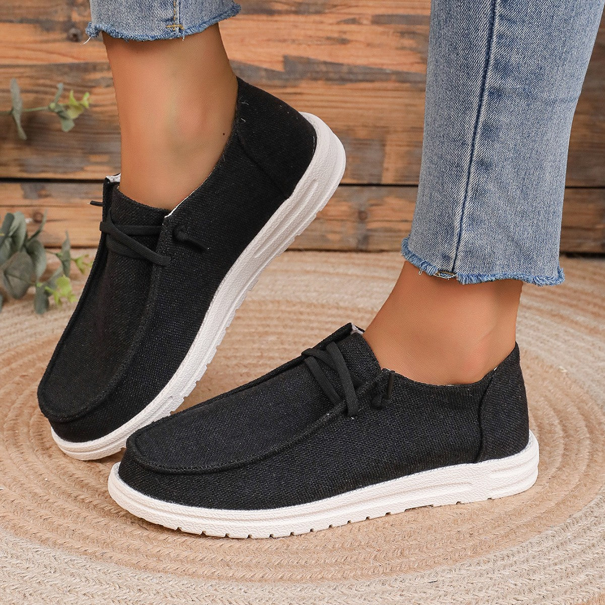 Women's Fashion Comfort And Casual Canvas Shoes Product information: Lining material: cloth Size: 36, 37, 38, 39, 40, 41, 42, 43 Sole craft: viscose shoes Shoe Upper material: canvas Wearing method: front lace-up Applicable Gender: Female Function: Lightw