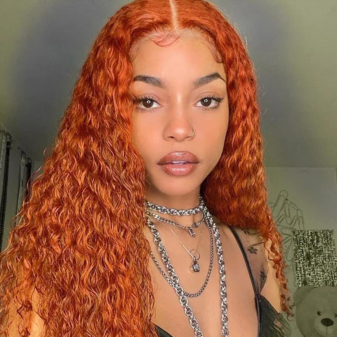 Front Lace Small Curly Orange Curly Hair Chemical Fiber Fake Head Cover Product information: Applicable people: ladies Processing technology: half hand weaving Hair material: high temperature wire Applicable skin tone: any skin tone Color: 26 inches, 24 i