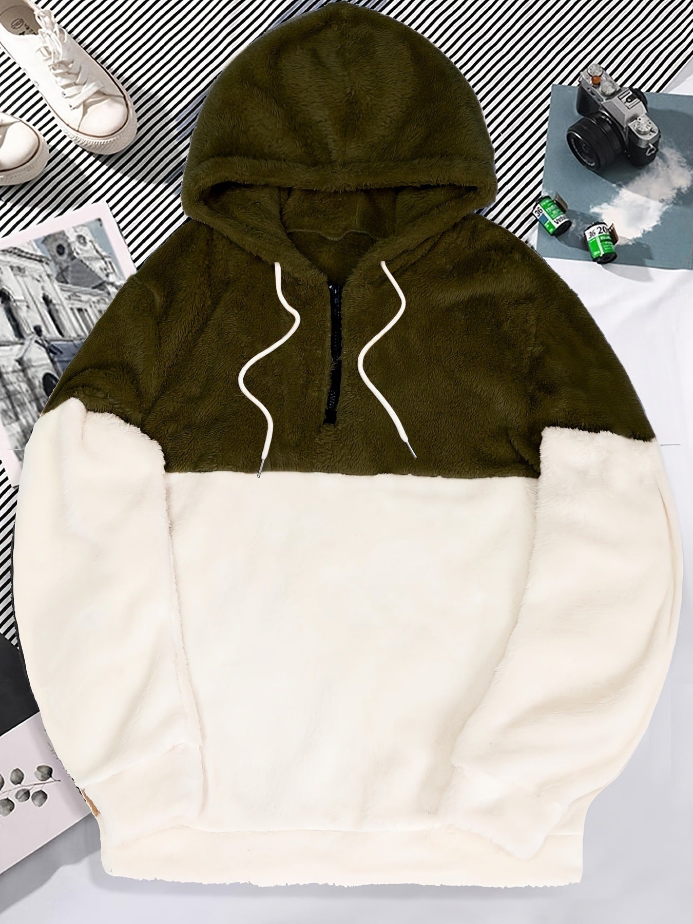 Stitching Half Zipper Hooded Thickened Men's Sweater Product information: Size: S,M,L,XL,XXL Version: Loose Thickness: thickening Main fabric composition: Polyester Fiber (polyester) Applicable Gender: Male Applicable age group: Adult Hooded or not: Hoode