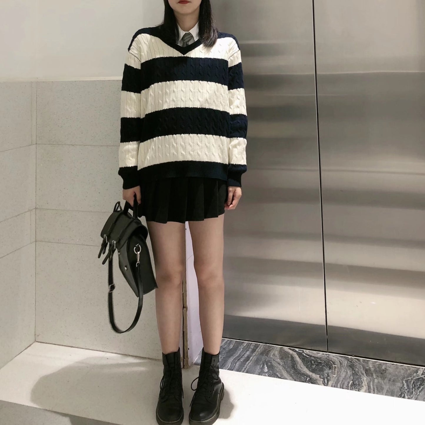 European And American Striped Cable-knit Sweater V-neck Loose Sweater For Women Product information: Pattern: color matching Color: green white, dark blue red, black gray, dark blue green, black white, brown khaki Size: S,M,L,XL Style type: fresh and swee