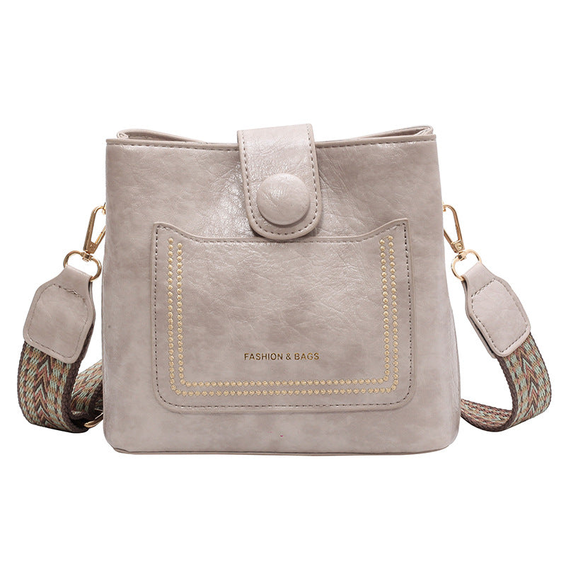 Women's Fashion Retro Color Widened Ribbon Shoulder Messenger Bag Product information: Lining texture: PU Color: black, brown, green, Milky White Material: PU Suitcase shape: square vertical model Package internal structure: mobile phone bag Popular eleme