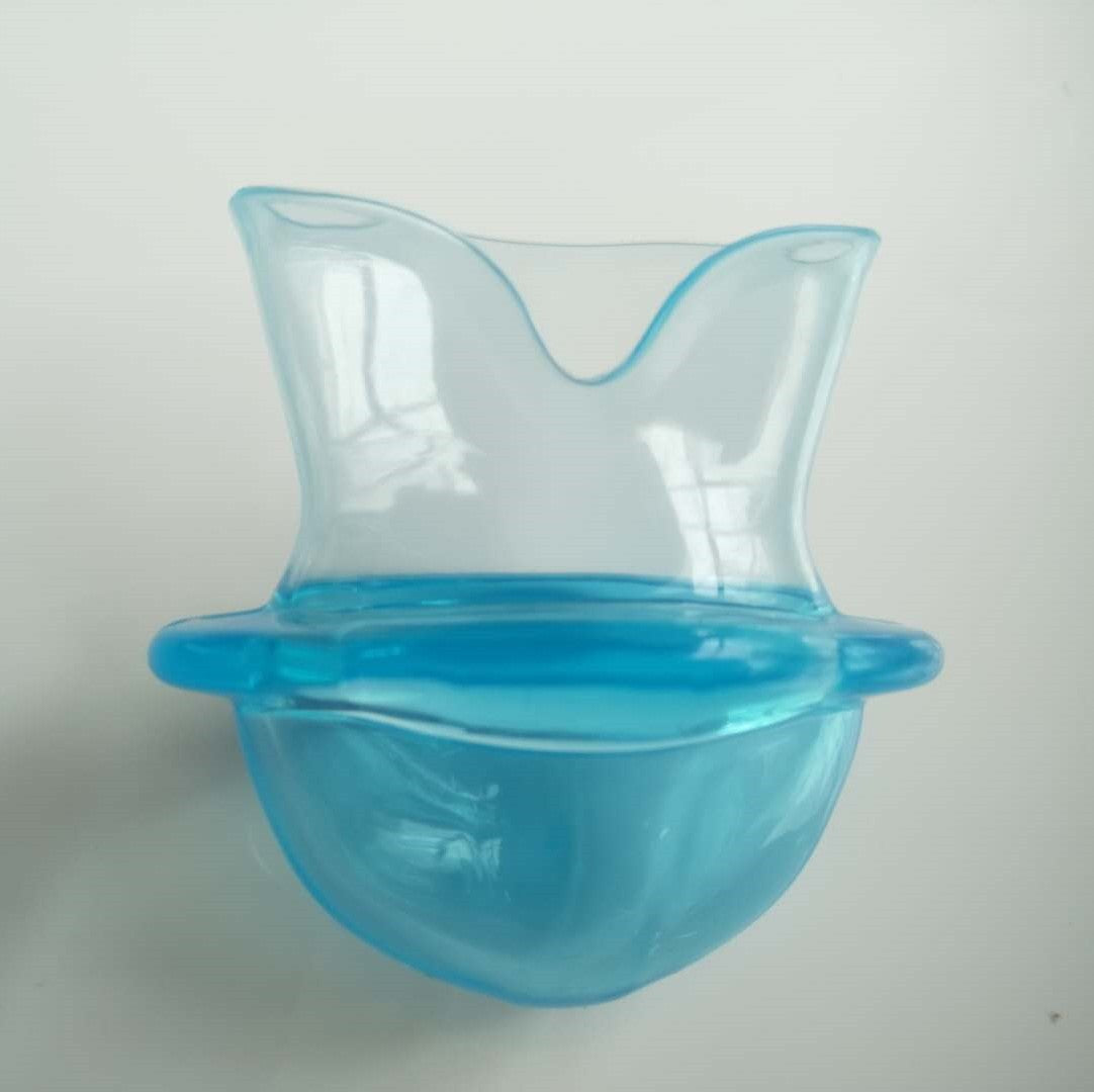 Factory Direct Sales Silicone Anti-snoring Device In The Mouth Snore Solution Tooth Socket Product information: Material: silica gel Color: translucent Packing list: 1 * mold instrument Product Image: Factory Direct Sales Silicone Anti-snoring Device In T