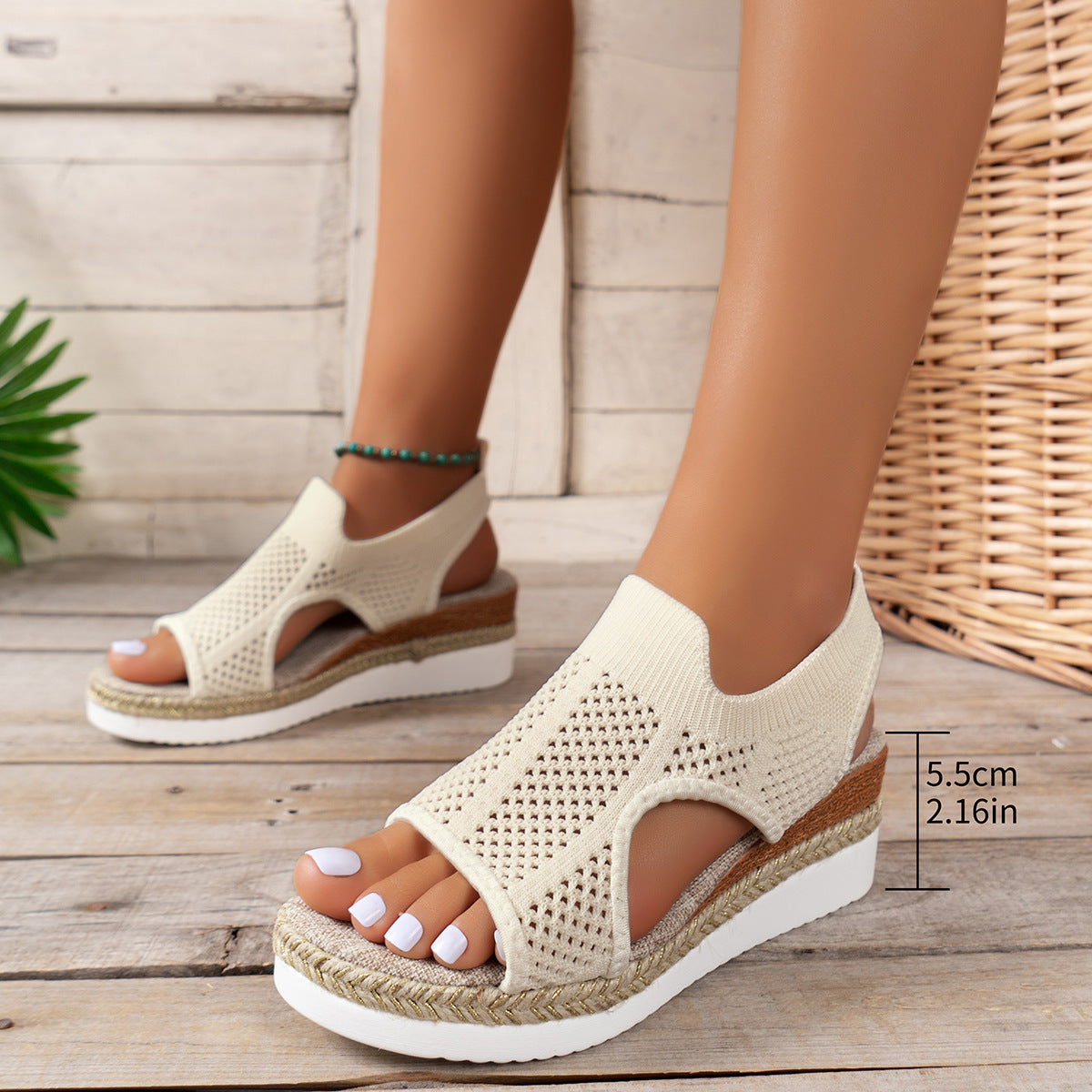 New Hollow Wedges Sandals Summer Fly Woven Breathable Mesh Shoes For Women Peep-Toe Sandals Product information: Color:Beige,Black,Khaki Size:36,37,38,39,40,41,42,43 Upper material: patent leather Toe Shape:Fish Mouth Sole Material:PU Lining Material:PU S