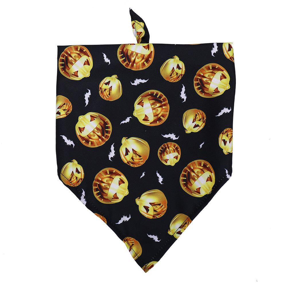 Halloween Dog Slobber Pet Scarf Pet Product Details: Pattern: Skull Color: Style 1, Style 2, Style 3 Material: Polyester Applicable object: dog Size: M 63x43x43cm Weaving method: twill Processing method: printing Product Category: Triangle towel Package C