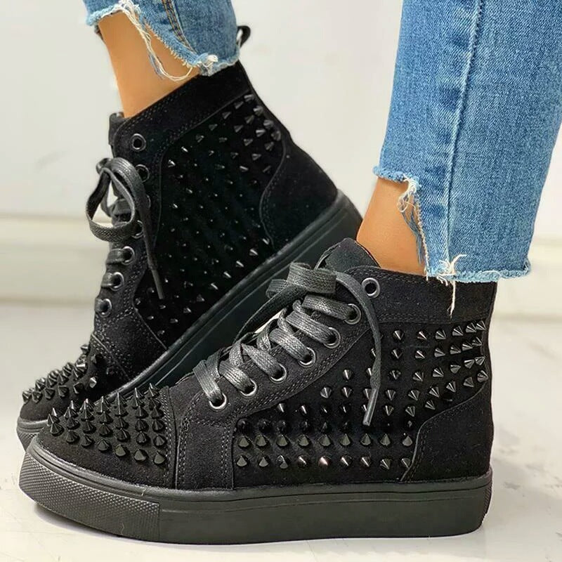Men's And Women's Thick-soled High-top Rhinestone Rivet Casual Sneakers Product information: Popular elements: metal, rhinestones, sequins, rivets Toe shape: round head Upper material: artificial PU Heel height: low heel (1-3CM) Pattern: solid color Color