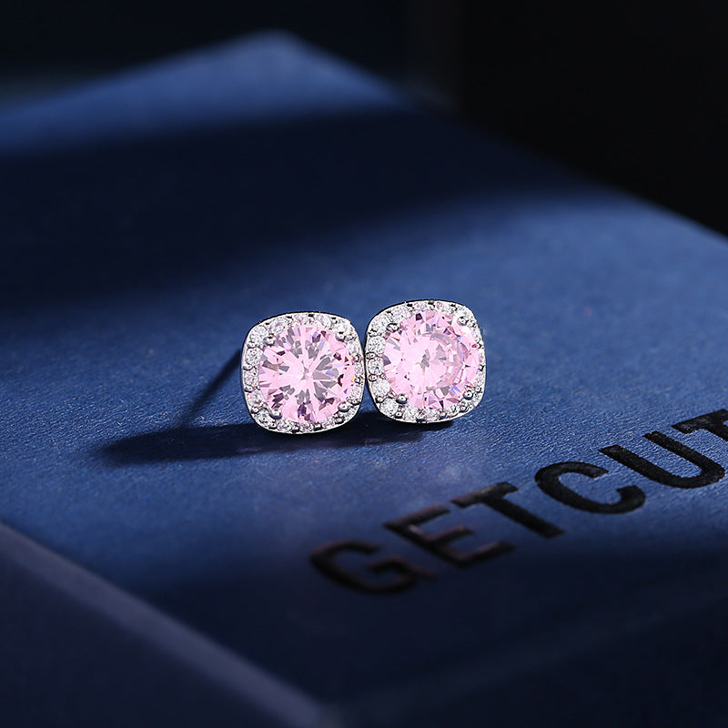 Fashion Zircon Earrings For Women Temperament Round Crystal 925 Silver Needle Earrings Product information: Material: s925 silver pin + eco-friendly copper Size:0.9cm Craftsmanship: Zirconia Inlay Size Information: Packing list: Earring*1 Pair Product Ima