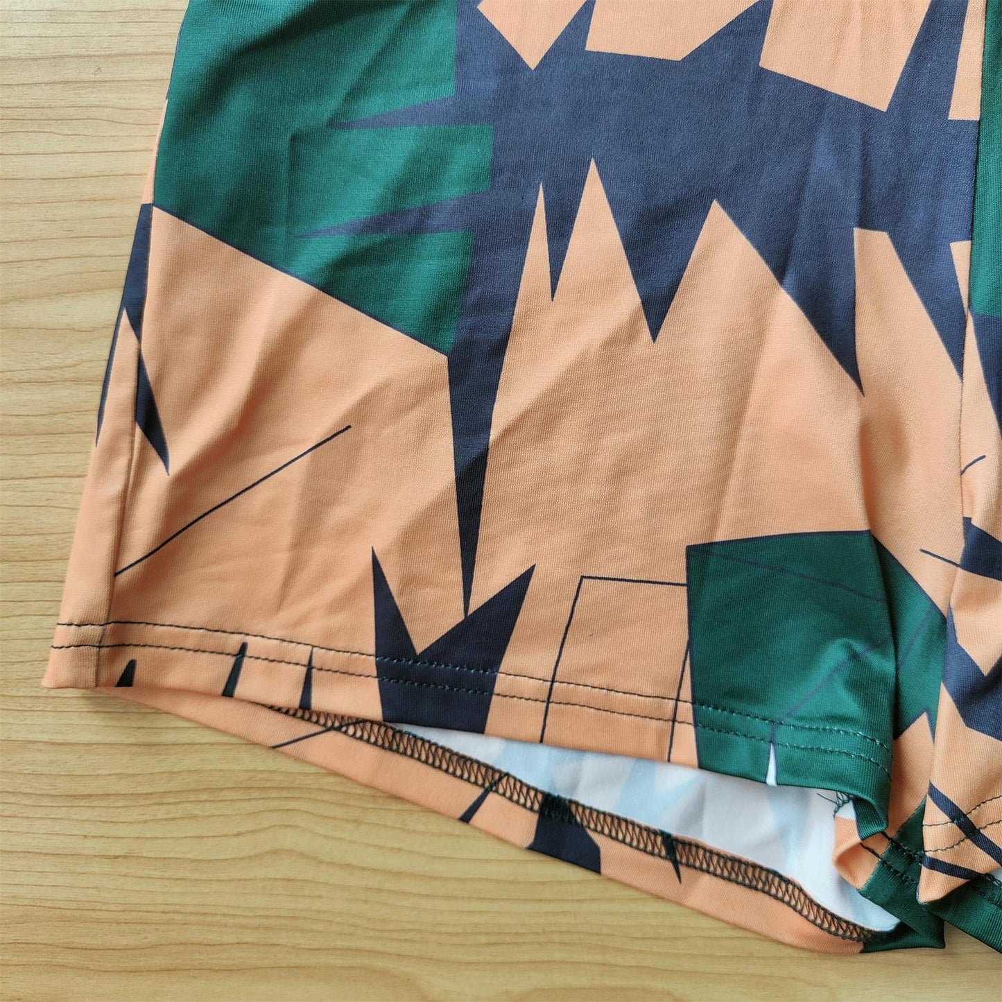 Digital Printing Vest Shorts Two-piece Set Product Information: Patterns: geometric patterns Pant length: 3/4 pants Fashion element: printing Fabric name: cotton blend Color: Green, Red, Black, Turquoise, Blue, Rose, Pink Dimension information: Sizes: S,