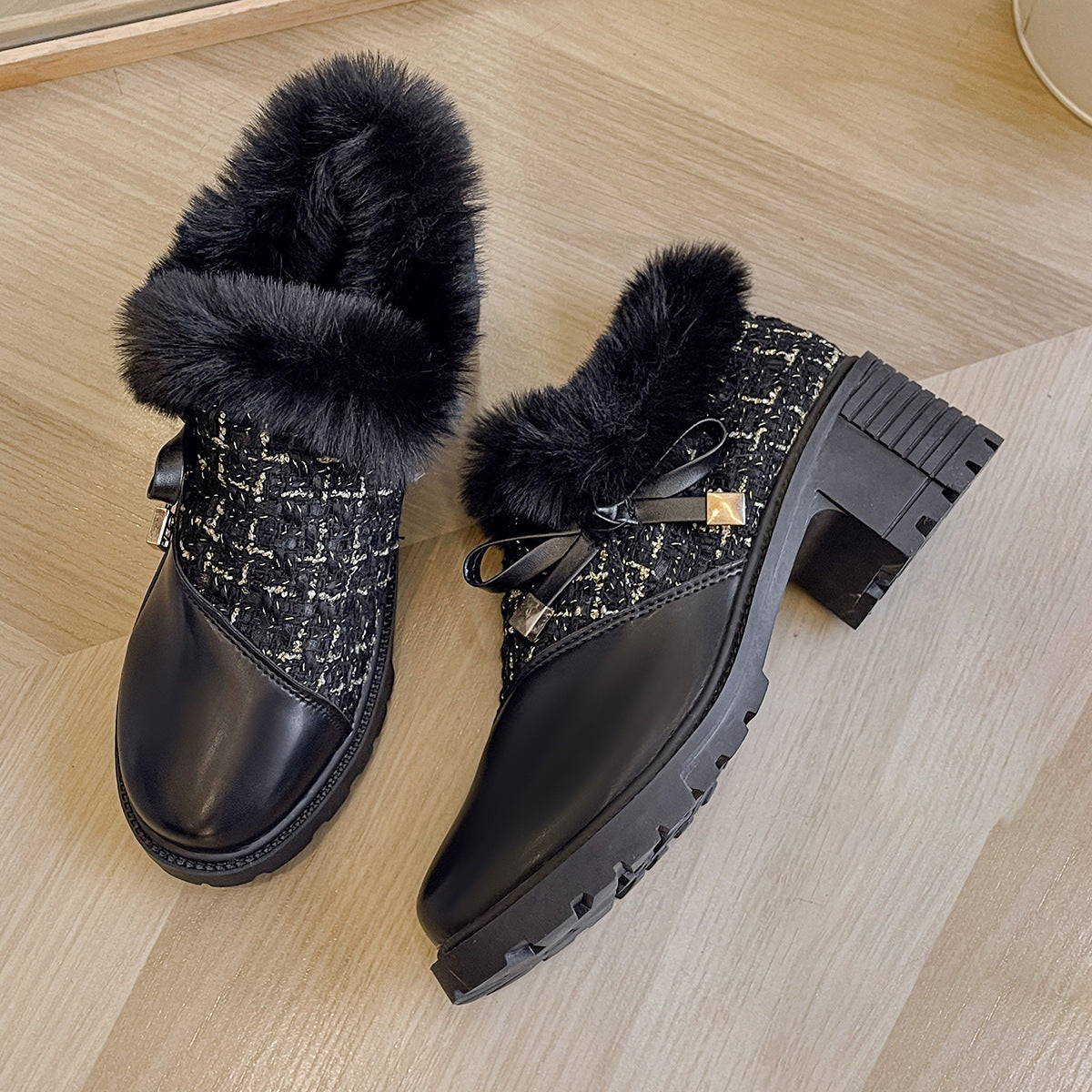 Round Toe Thick Square Heel Elegant Boots With Cute Bow Side Zipper Plus Velvet Ankle Boots Winter Warm Plush Shoes For Women Product information: Closing method: side zipper Heel height: Middle heel Heel style: flat bottom Sole material: rubber Upper lin