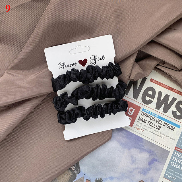 Silk Scrunchie Grace your hair with a charming, stylish accessory that’s also comfortable to wear. Our Silk Scrunchie is the perfect addition to any outfit! Handmade from high-quality silk cloth fabric, this charming scrunchie has an eye-catching multicol