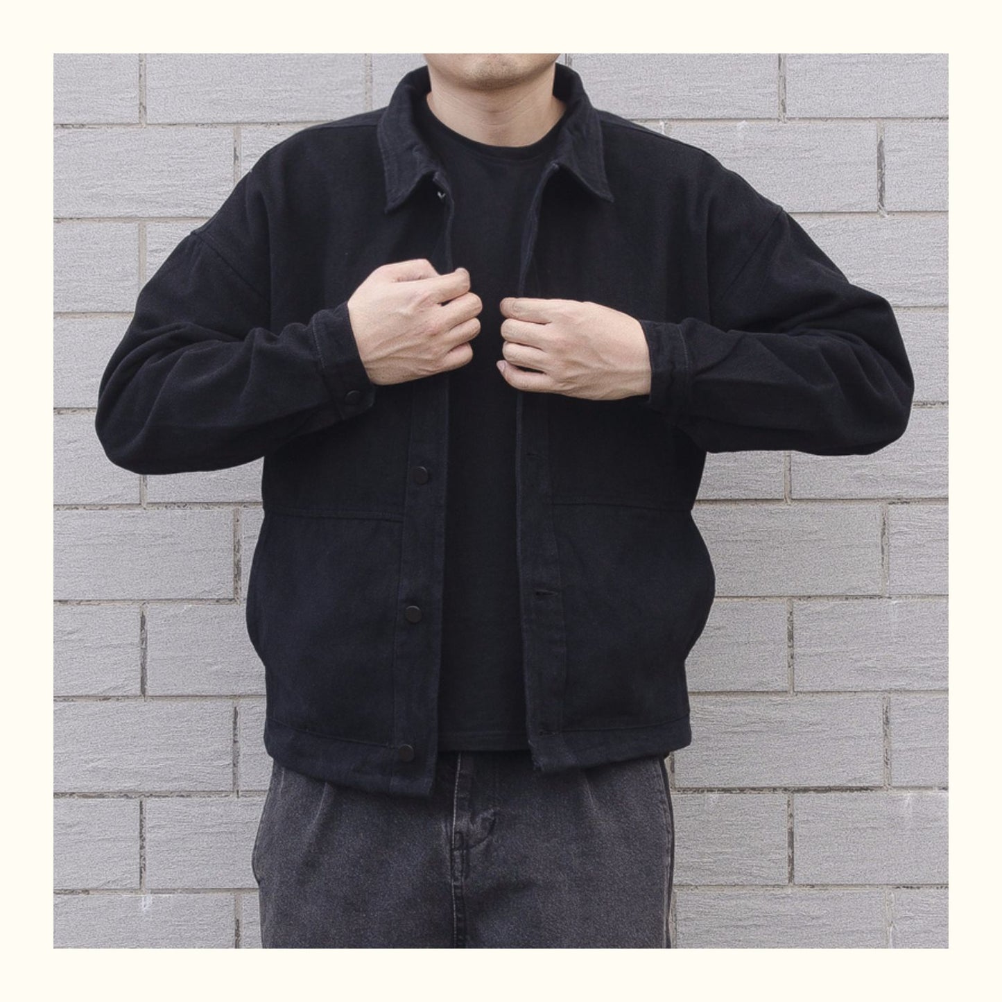 Spring And Autumn Thin Denim Jacket Men Black Trend Handsome Loose-fitting Workwear Jacket Men Product information: Pattern: solid color Pocket Style: side seam sidekick Color: 8005 Black Suitable for people: Youth Size: S,M,L,XL,2XL,3XL,4XL Version: gene