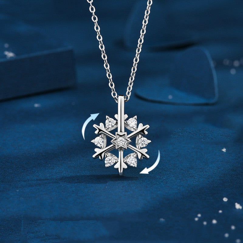 Rotatable 925 Silver Snowflake Necklace Women Luxury Niche Design Shiny Rhinestone Jewelry Autumn And Winter Birthday Gift For Friends Product information: Material:S925 silver Style: fashionable and simple Features:Geometry Color:picture color Packing li