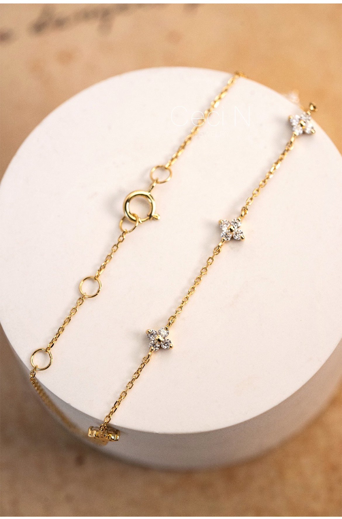 Female S925 Silver Plated 18K Gold Zircon Bracelet Overview: 100% new design and high quality Must-have for fashion women Have a beautiful appearance Specifications: Material: The metal part is made of 925 silver (with a silver content of 292.5%), and the