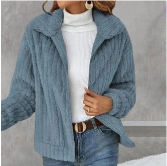 Women's Fleece Lapel Cropped Jacket Product Details: Main fabric component 2: polyester (polyester fiber) Pattern: plain Thickness: thick Version: regular Collar type: Lapel Sleeve length: long sleeve Process: non-ironing treatment Color: navy blue, haze