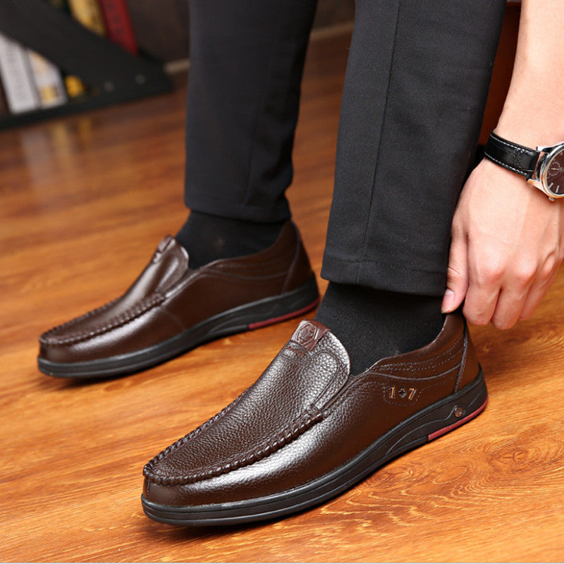 Fashionable Men's Shoes With Soft Sole Top Layer Cowhide