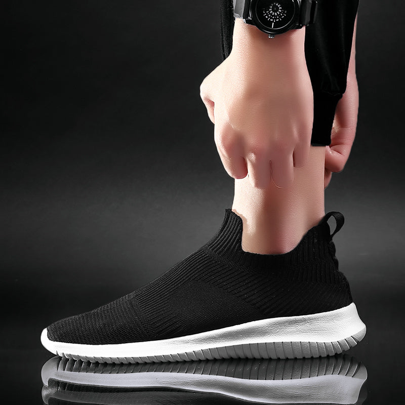 Breathable flying woven sports running shoes