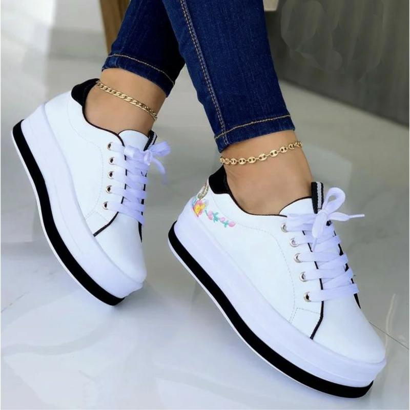 Women's Round Toe Platform Low Top Casual Shoes